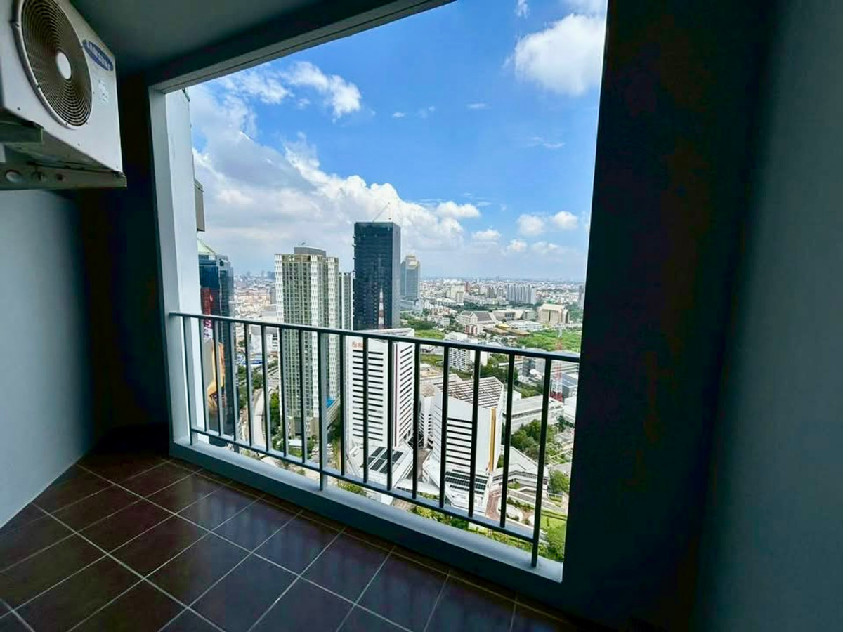 ขายคอนโดพระราม 9 เพชรบุรีตัดใหม่ RCA : ขายคอนโดหรูชั้นสูง วิวเมืองสวย ใจกลางพระราม 9 ที่ Belle Grand Rama 9 พร้อมวิวชั้น 39 ที่โปร่ง โล่ง และเป็นส่วนตัว เหมาะทั้งอยู่อาศัยเองหรือซื้อเพื่อการลงทุน