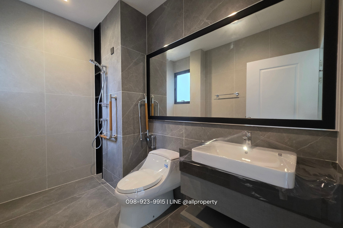 ขายบ้านเกษตร นวมินทร์ ลาดปลาเค้า : ขายคฤหาสน์หรู วิวพิเศษ DUOMO DE FLORENCE เพียงหลังเดียวเท่านั้นในโครงการ