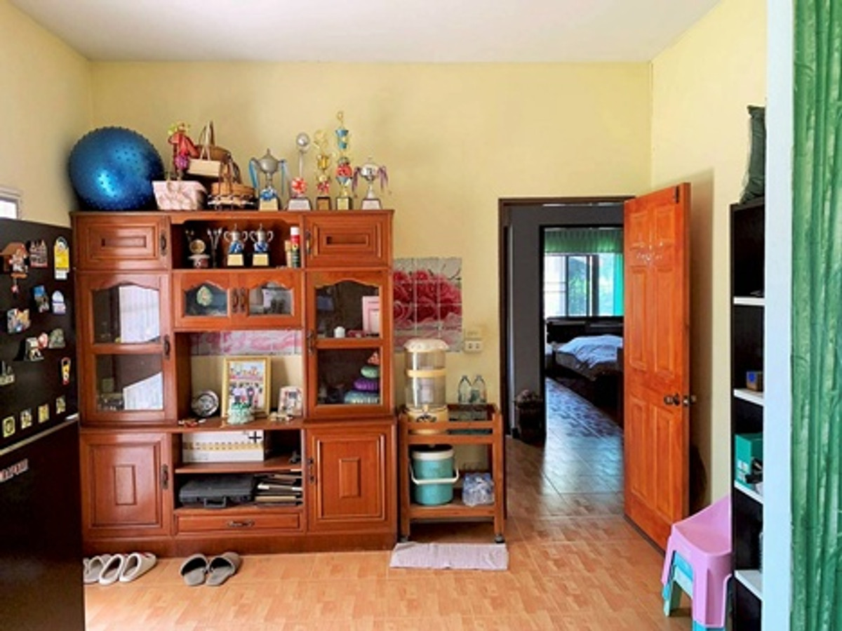 ขายบ้านโคราช นครราชสีมา : บ้านพร้อมที่ดินขนาดใหญ่ 1 ไร่ 3 งาน 97.9 ตารางวา (รวม 797.9 ตารางวา) ในตำบลจอหอ เมืองนครราชสีมา ราคา 15,000,000 บาท