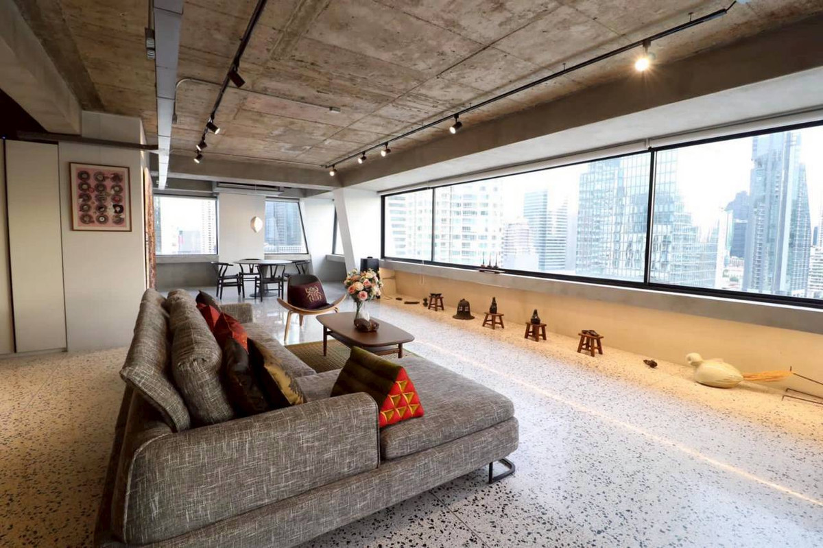 For RentCondoSilom, Saladaeng, Bangrak : For Rent – Full-Floor Penthouse Diamond Tower, Silom Soi 7
