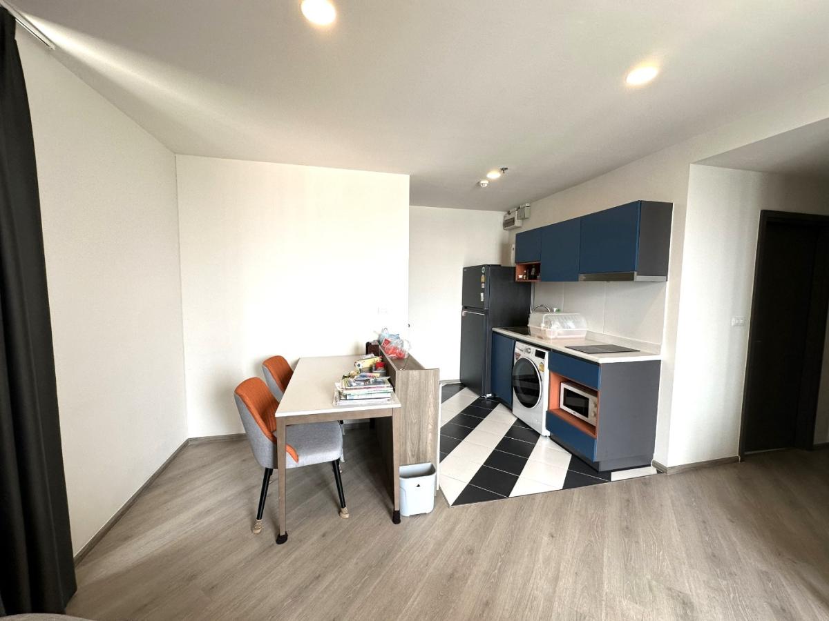 ขายคอนโดวิภาวดี ดอนเมือง หลักสี่ : 🔥ขายด่วน+🔥เดอะ เบส สะพานใหม่ ใกล้สถานีรถไฟฟ้า BTS สายหยุด เฟอร์นิเจอร์ครบ พร้อมเข้าอยู่