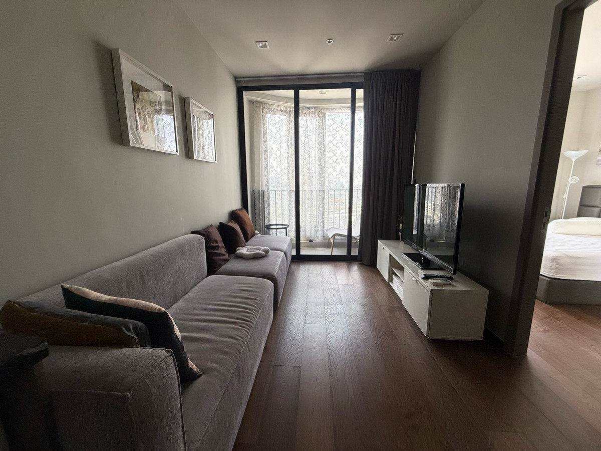 ให้เช่าคอนโดอารีย์ อนุสาวรีย์ : 🔥 1 ห้องนอน ราคาดี ทำเลโหด! | ติด BTS 0 เมตร | พร้อมเข้าอยู่ 🔥📍 Ideo Q Victory💰 เพียง 25,000฿ / เดือน 🛋 1 ห้องนอน | 35 ตร.ม. 📞 Contact: Aomam (Agent) 📱 Tel / Line ID: 095-587-1692 💬 WhatsApp: +66 95 587 1692