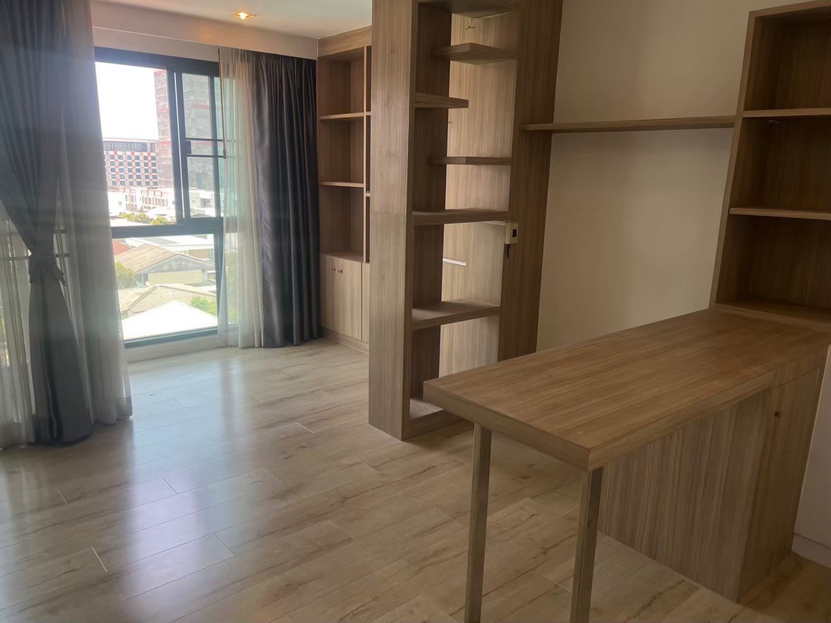 ขายคอนโดลาดพร้าว เซ็นทรัลลาดพร้าว : 🔥 ขายด่วน! เย็นสบายดีคอนโด ลาดพร้าว 15 ใกล้ MRT เพียง 200 เมตร ✨ ห้องสวย ทำเลดี พร้อมอยู่ ราคาคุ้มมาก! 💰 ราคาเพียง 2,990,000 บาท (ต่อรองได้)