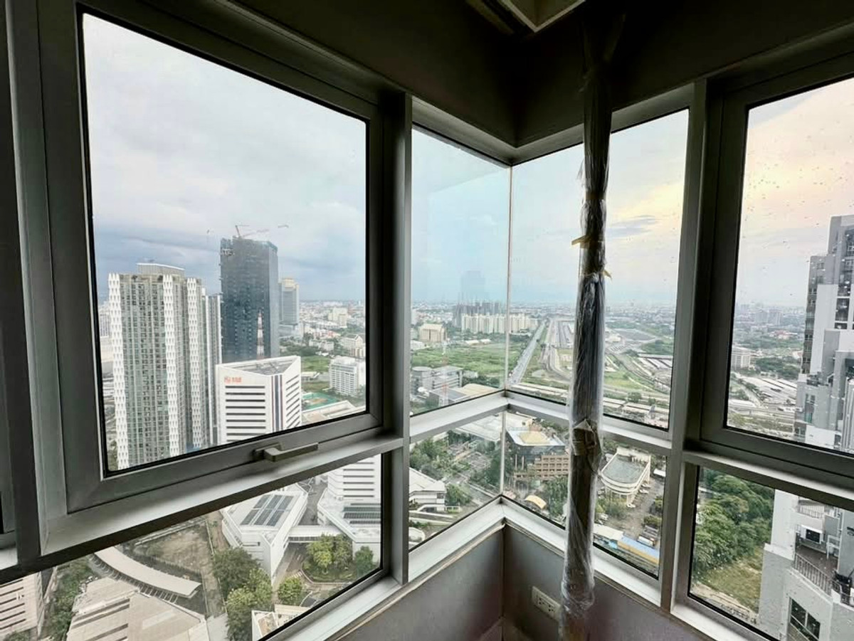 ขายคอนโดพระราม 9 เพชรบุรีตัดใหม่ RCA : ขายคอนโดหรูชั้นสูง วิวเมืองสวย ใจกลางพระราม 9 ที่ Belle Grand Rama 9 พร้อมวิวชั้น 39 ที่โปร่ง โล่ง และเป็นส่วนตัว เหมาะทั้งอยู่อาศัยเองหรือซื้อเพื่อการลงทุน