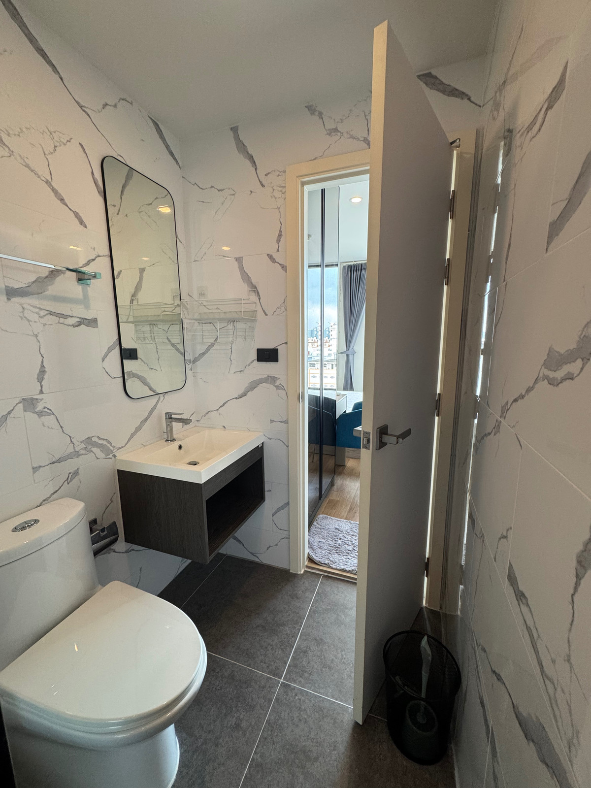 For RentCondoRama9, Petchburi, RCA : 🏢 Groove Rama 9 ✅ Available on 1 May 💳 Long-term Rent 12,900 THB/month 💳 Short-term Rent 15,000 THB/month 🚫 No Co-agent