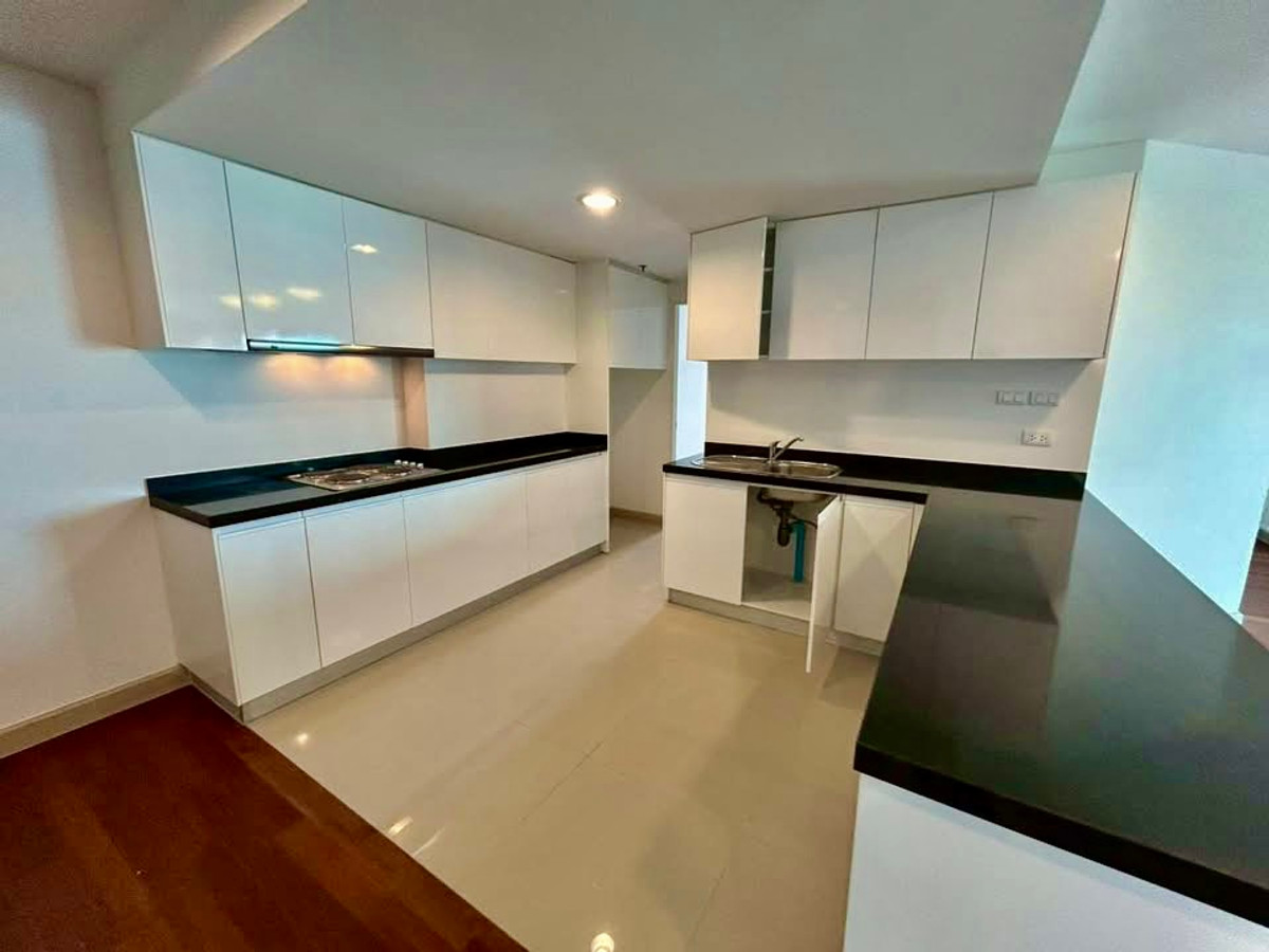 ขายคอนโดพระราม 9 เพชรบุรีตัดใหม่ RCA : ขายคอนโดหรูชั้นสูง วิวเมืองสวย ใจกลางพระราม 9 ที่ Belle Grand Rama 9 พร้อมวิวชั้น 39 ที่โปร่ง โล่ง และเป็นส่วนตัว เหมาะทั้งอยู่อาศัยเองหรือซื้อเพื่อการลงทุน