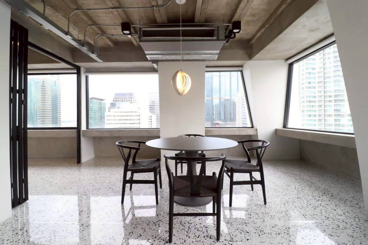For SaleCondoSilom, Saladaeng, Bangrak : Full-Floor Penthouse for Sale at Diamond Tower Silom Soi 7 Near BTS
