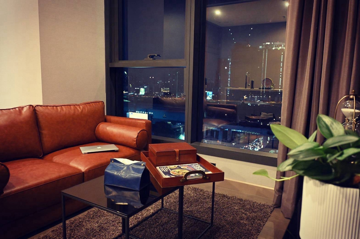 ให้เช่าคอนโดพระราม 9 เพชรบุรีตัดใหม่ RCA : The Esse Singha Complex 48 Sqm. 1 Bedroom 1 Bathroom