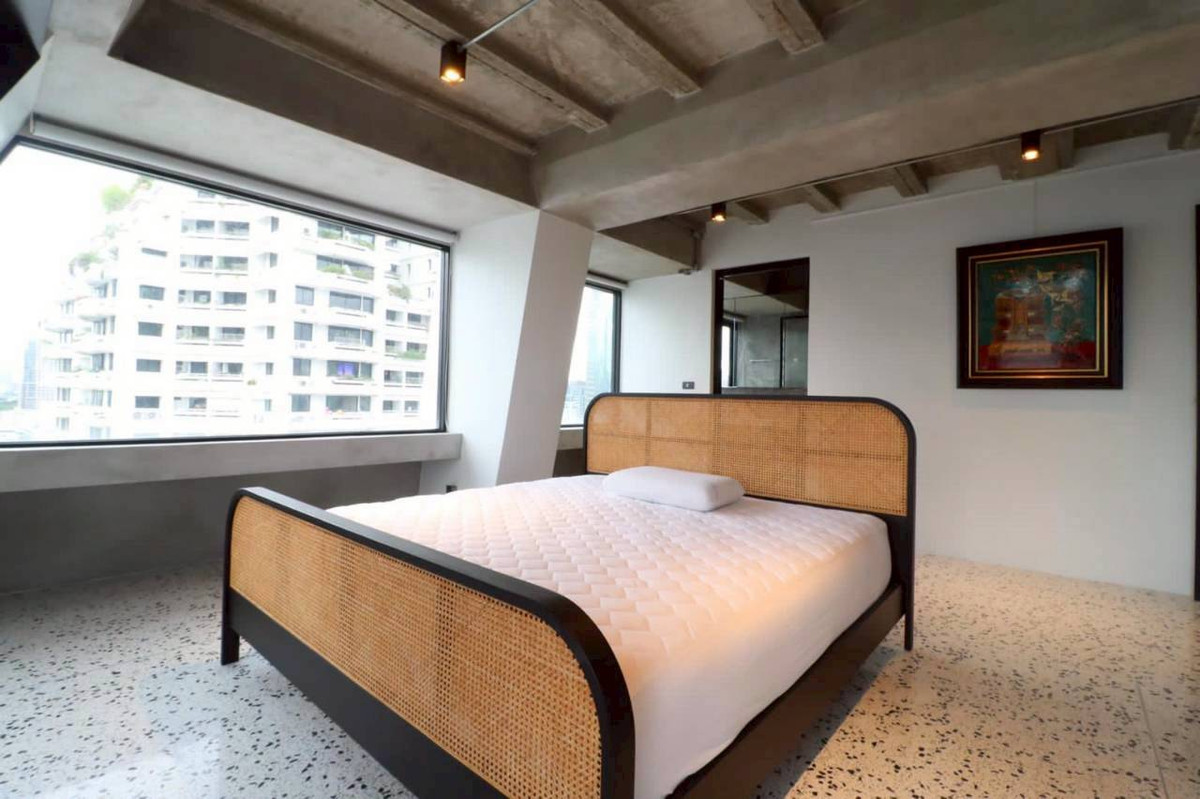 For RentCondoSilom, Saladaeng, Bangrak : For Rent – Full-Floor Penthouse Diamond Tower, Silom Soi 7