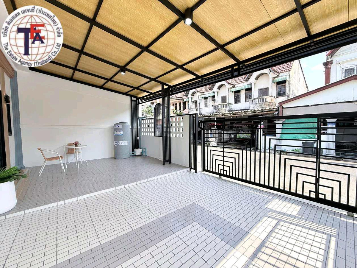 ขายทาวน์โฮมมีนบุรี-ร่มเกล้า : ขายทาวน์เฮ้าส์ 2 ชั้น หมู่บ้านเหมชาติ หลังมุม มิตรไมตรี ซอยวังอับดุลเลาะห์ หนองจอก โรงเรียนฝึกอาชีพกรุงเทพฯ  สำนักงานเขตหนองจอก โรงเรียน คาทอลิกสอนศาสนา  โรงพยาบาลเวชการุณรัศมิ์