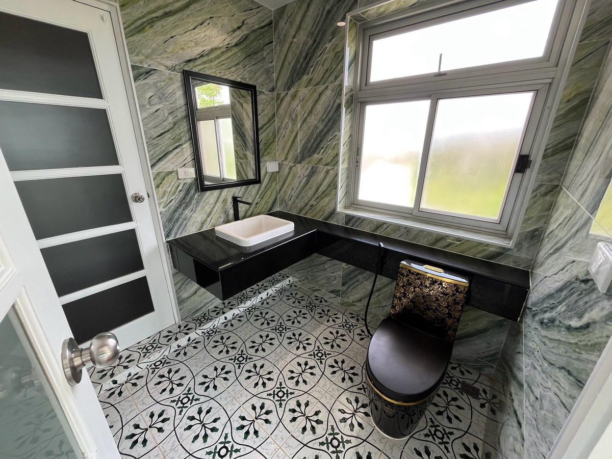 For SaleHouseBang Sue, Wong Sawang, Tao Pun : For sale, 3-story detached house, completely renovated @ Prachachuen, Wong Sawang, Bang Sue, quality materials, elegant design, meets the needs of city people, near department stores. Its all done here, in one place.