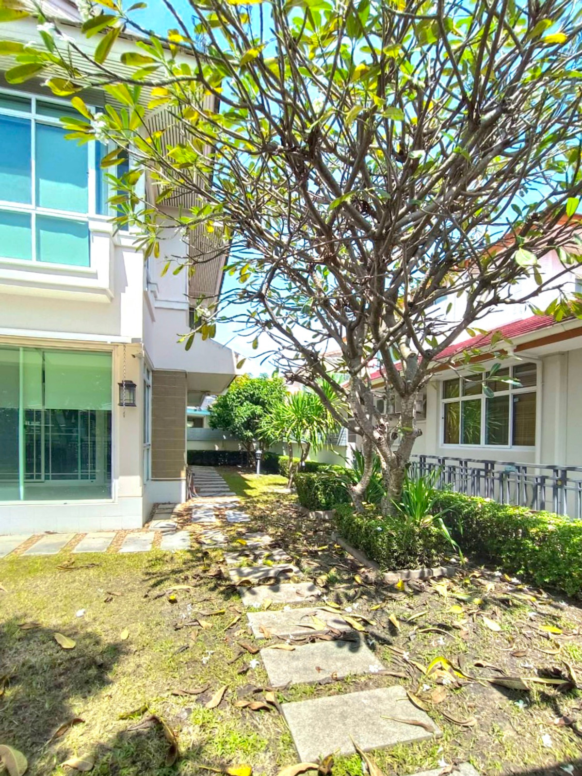 ให้เช่าบ้านสมุทรปราการ สำโรง : ให้เช่า บ้านเดี่ยว นันทวัน ศรีนครินทร์ 