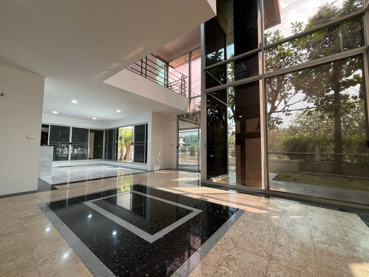 For SaleHouseBang Sue, Wong Sawang, Tao Pun : For sale, 3-story detached house, completely renovated @ Prachachuen, Wong Sawang, Bang Sue, quality materials, elegant design, meets the needs of city people, near department stores. Its all done here, in one place.