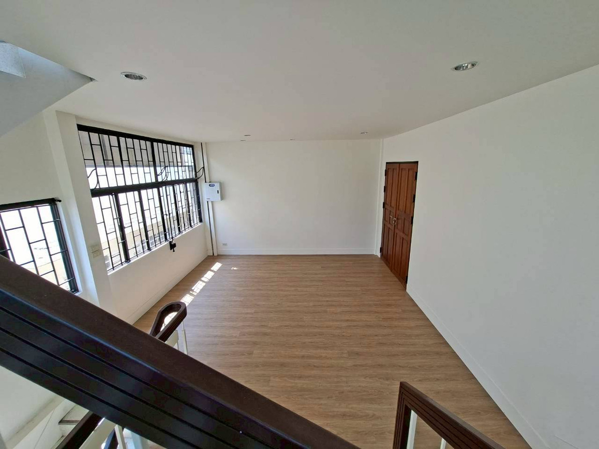 ขายอาคารพาณิชย์สยาม จุฬา สามย่าน : ขายด่วน ทาวน์เฮ้าส์ 7 ชั้น ย่านสยาม บรรทัดทอง พร้อมอยู่ (N.1989)