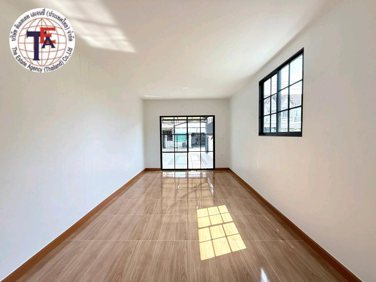 ขายทาวน์โฮมมีนบุรี-ร่มเกล้า : ขายทาวน์เฮ้าส์ 2 ชั้น หมู่บ้านเหมชาติ หลังมุม มิตรไมตรี ซอยวังอับดุลเลาะห์ หนองจอก โรงเรียนฝึกอาชีพกรุงเทพฯ  สำนักงานเขตหนองจอก โรงเรียน คาทอลิกสอนศาสนา  โรงพยาบาลเวชการุณรัศมิ์