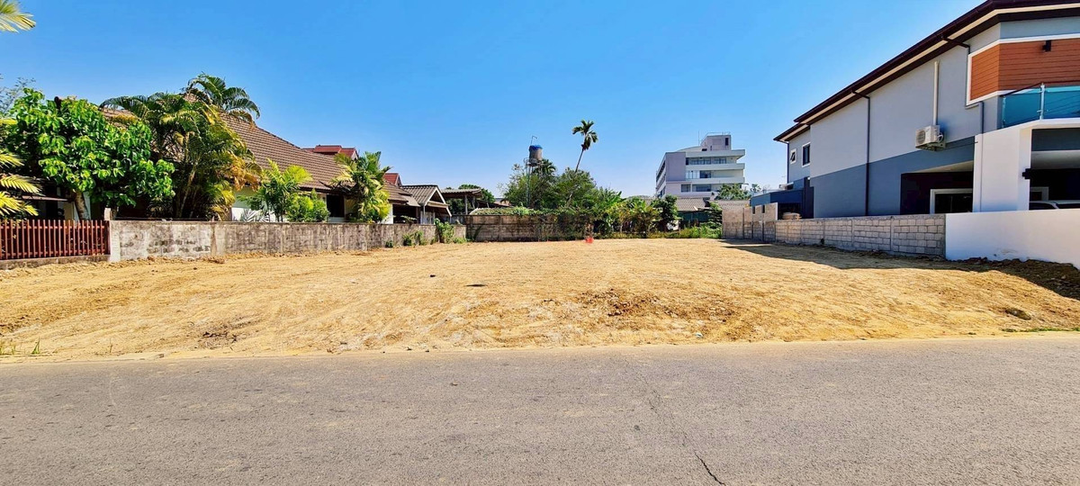 ขายที่ดินเชียงใหม่ : 📍 ขายที่ดิน 166 ตร.ว. ผังสีแดง ใจกลางเมืองหางดง 🔥 ทำเลศักยภาพ ถมแล้ว พร้อมต่อยอดทางธุรกิจ