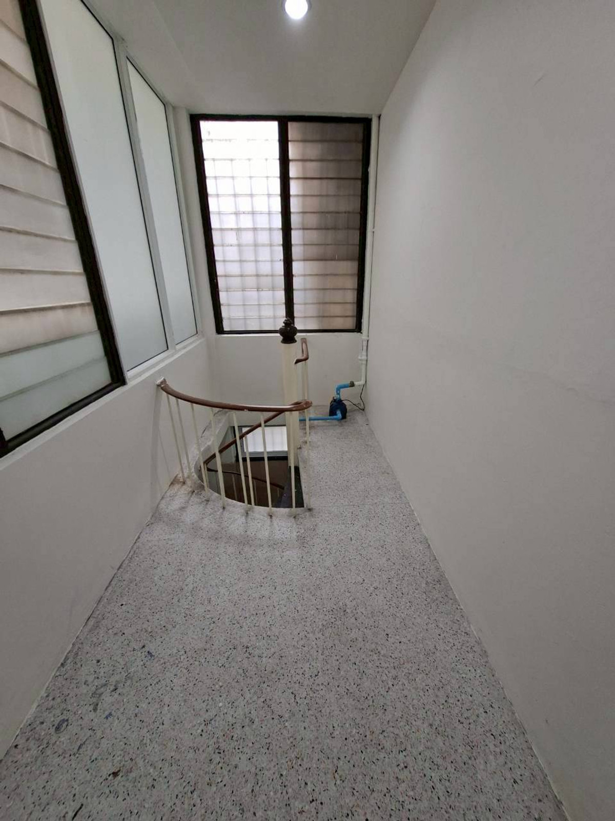 ขายอาคารพาณิชย์สยาม จุฬา สามย่าน : ขายด่วน ทาวน์เฮ้าส์ 7 ชั้น ย่านสยาม บรรทัดทอง พร้อมอยู่ (N.1989)