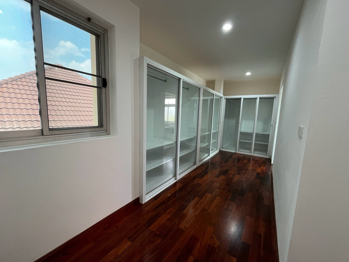 For SaleHouseBang Sue, Wong Sawang, Tao Pun : For sale, 3-story detached house, completely renovated @ Prachachuen, Wong Sawang, Bang Sue, quality materials, elegant design, meets the needs of city people, near department stores. Its all done here, in one place.