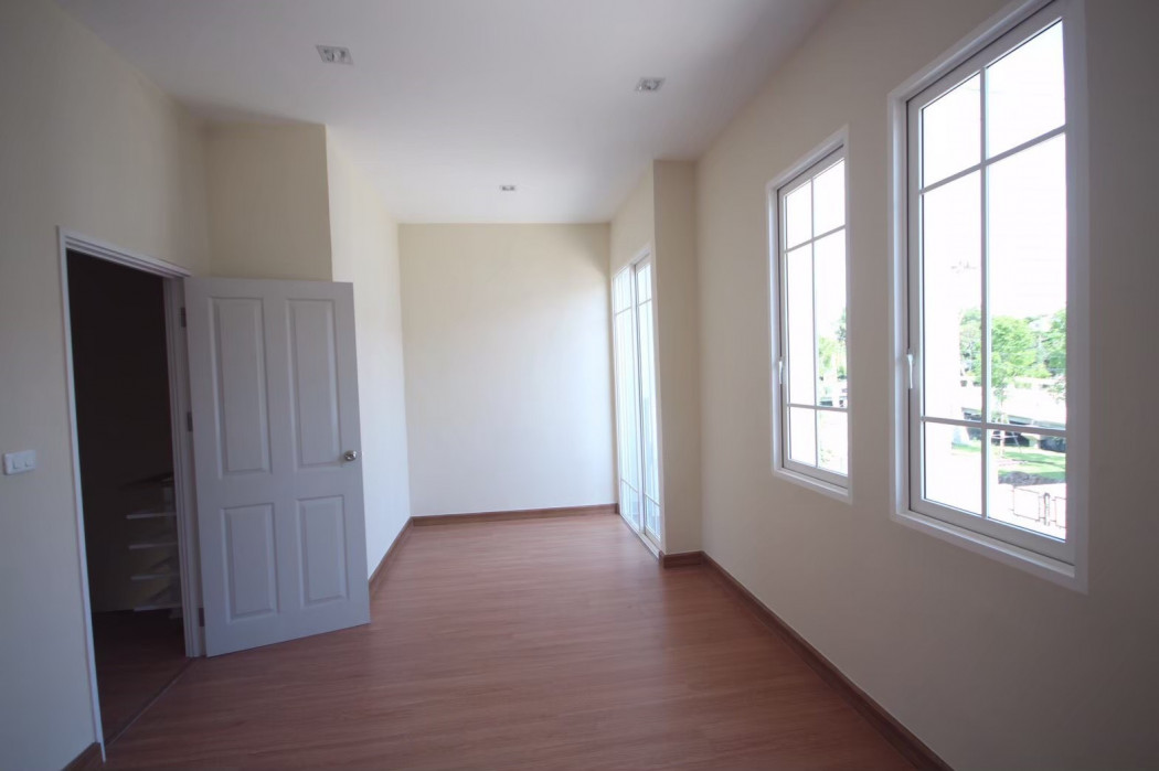 For SaleTownhomeRathburana, Suksawat : Townhome for sale, Golden Town Suk Sawat-Phutthabucha, 130 sq m, 20.20 sq wa.
