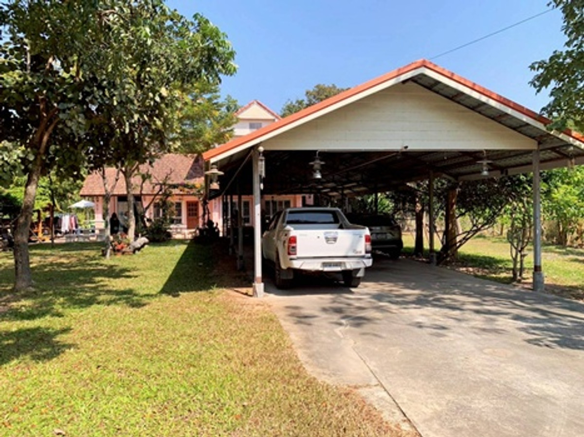 ขายบ้านโคราช นครราชสีมา : บ้านพร้อมที่ดินขนาดใหญ่ 1 ไร่ 3 งาน 97.9 ตารางวา (รวม 797.9 ตารางวา) ในตำบลจอหอ เมืองนครราชสีมา ราคา 15,000,000 บาท