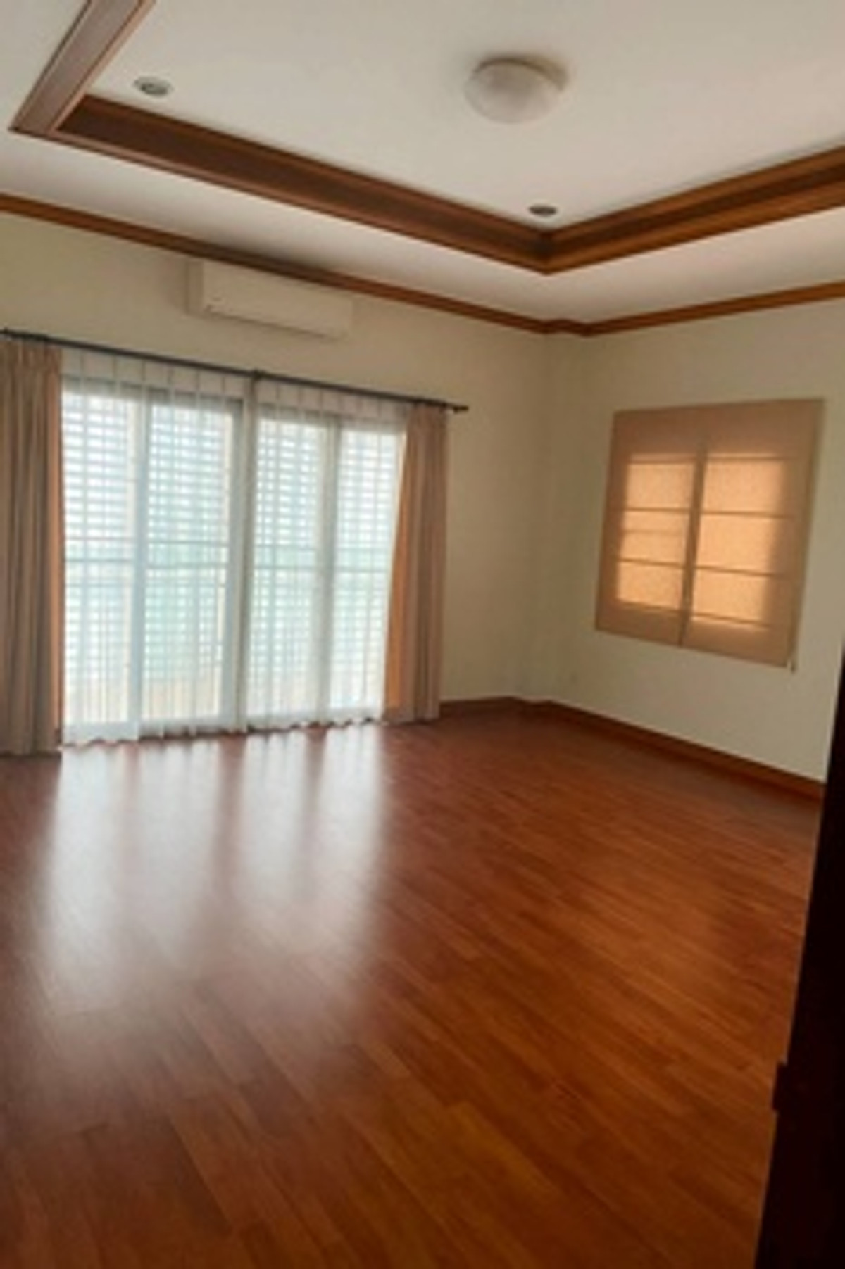 ขายโฮมออฟฟิศพัทยา บางแสน ชลบุรี สัตหีบ : โฮมออฟฟิศ 3 ชั้น (รวมชั้นดาดฟ้า) เนื้อที่ 82 ตารางวา อ.บ้านบึง จ.ชลบุรี ราคา 15,500,000 บาท