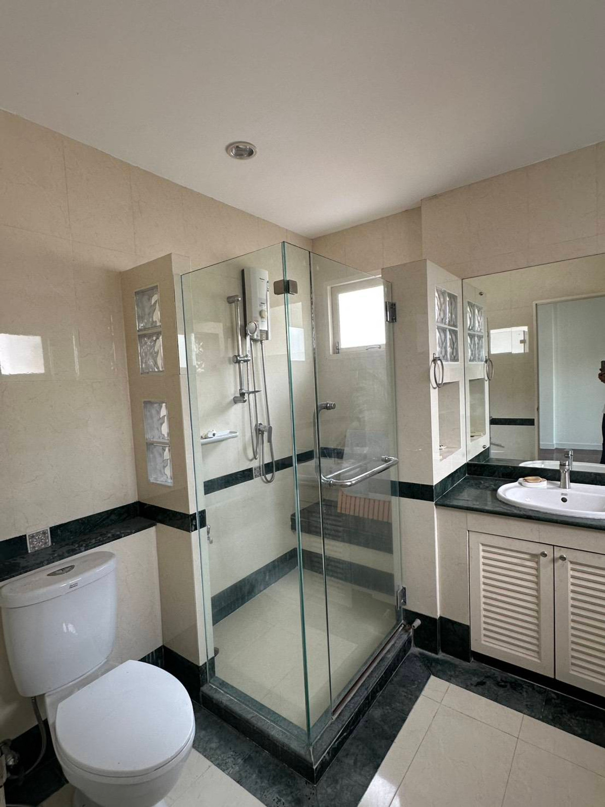 ให้เช่าบ้านสมุทรปราการ สำโรง : ปล่อยเช่าบ้านเดี่ยว นันทวัน ศรีนครินทร์ ทำเลทองติดถนนใหญ่ ใกล้ห้าง เดินทางสะดวกครบวงจร