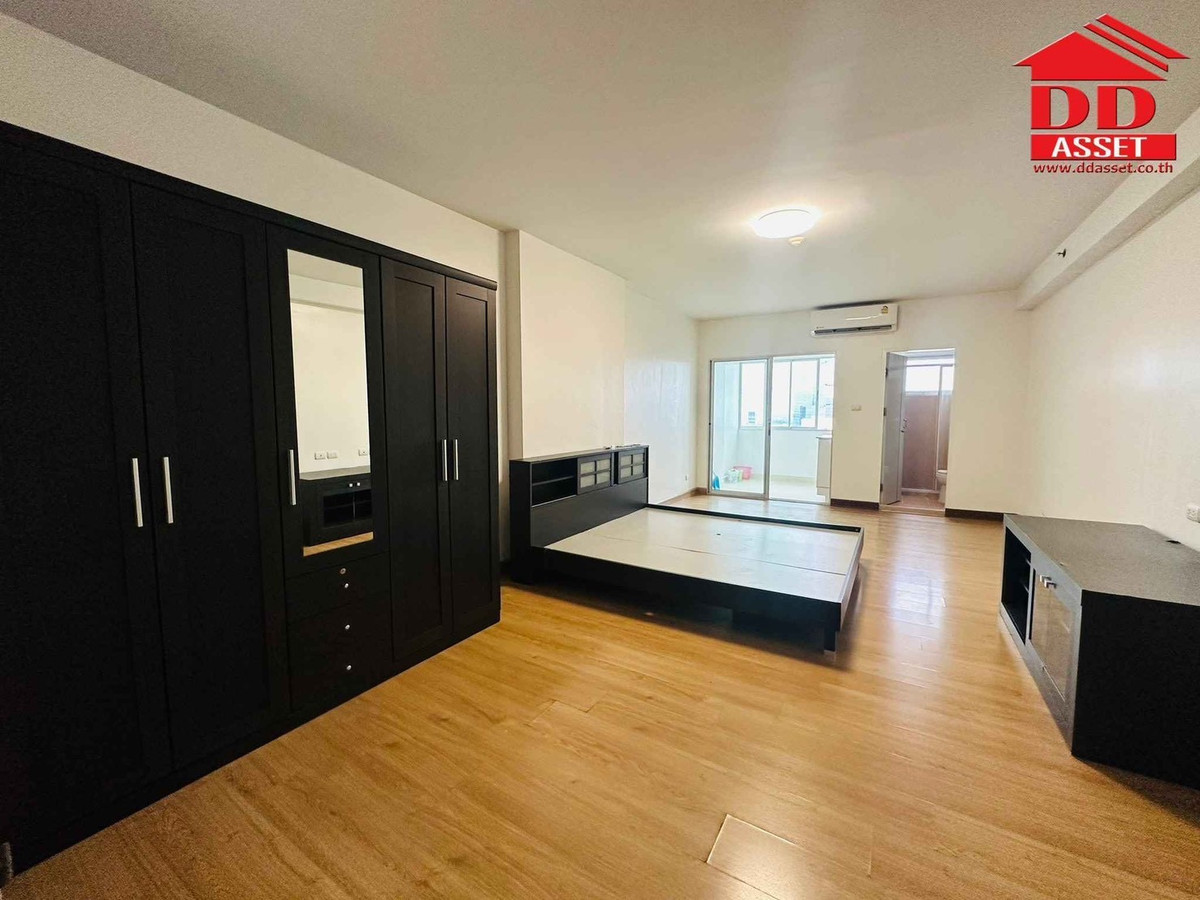 For RentCondoPattanakan, Srinakarin : For rent, Supalai Park Srinakarin, next to the road, Sri Udom BTS Station, code: C8410