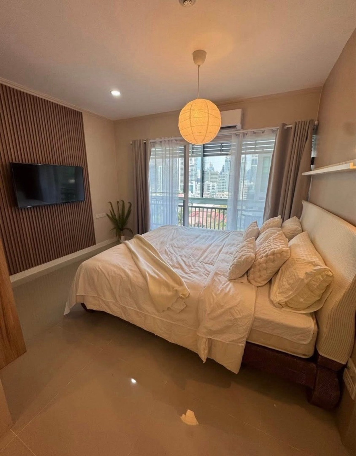 ให้เช่าคอนโดสุขุมวิท อโศก ทองหล่อ : 🌳GRAND PARK VIEW ASOK (Just Renovated) a Room with the View in the heart of Asok BTS Asok(900m.), MRT (650m.) 1 bedroom Only 24,000 per month ‼️