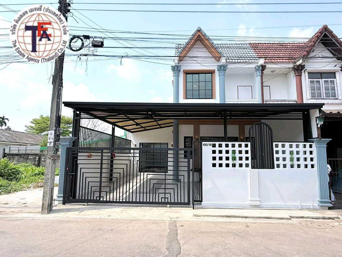 For SaleTownhomeMin Buri, Romklao : 2-story townhouse for sale, Hemchat Village, corner house, Mitmaitri, Soi Wang Abdullah, Nong Chok, Bangkok Vocational Training School.  Nong Chok District Office, Catholic Religious School  Vejkarunarat Hospital