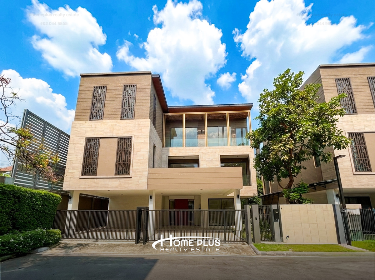 For SaleHousePattanakan, Srinakarin : Luxurious 3-storey detached house for sale with private elevator, Vana Residence Rama 9 - Srinakarin project.