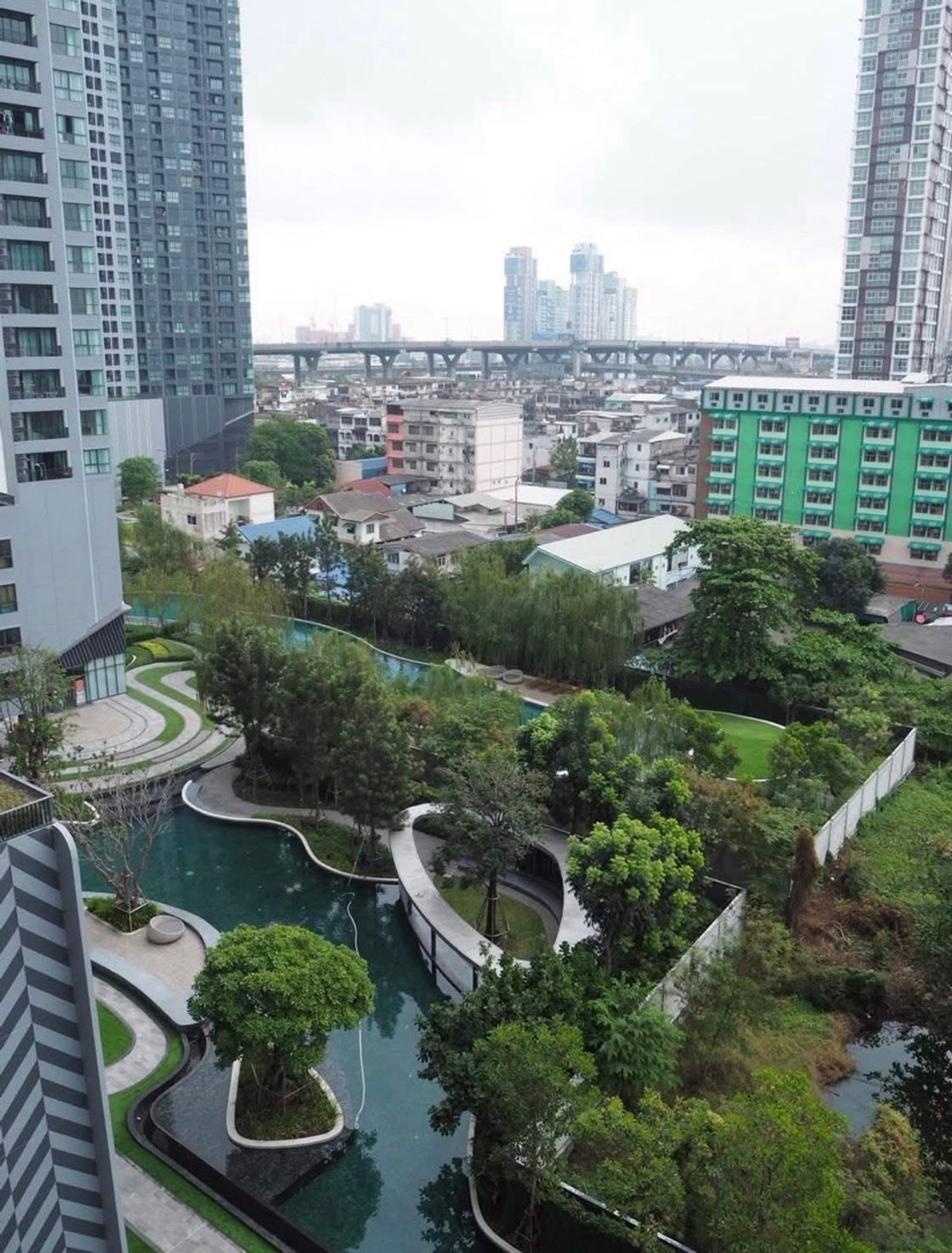 For RentCondoBangna, Bearing, Lasalle : 🏢 IDEO O2 | Condo for Rent (next to BTS Bangna 250 m.) Building C Studio 27 sq m.
💵 Rent 11,000 baht/month
📞Phat: 064-642-8664
📞Nui: 094-624-2014