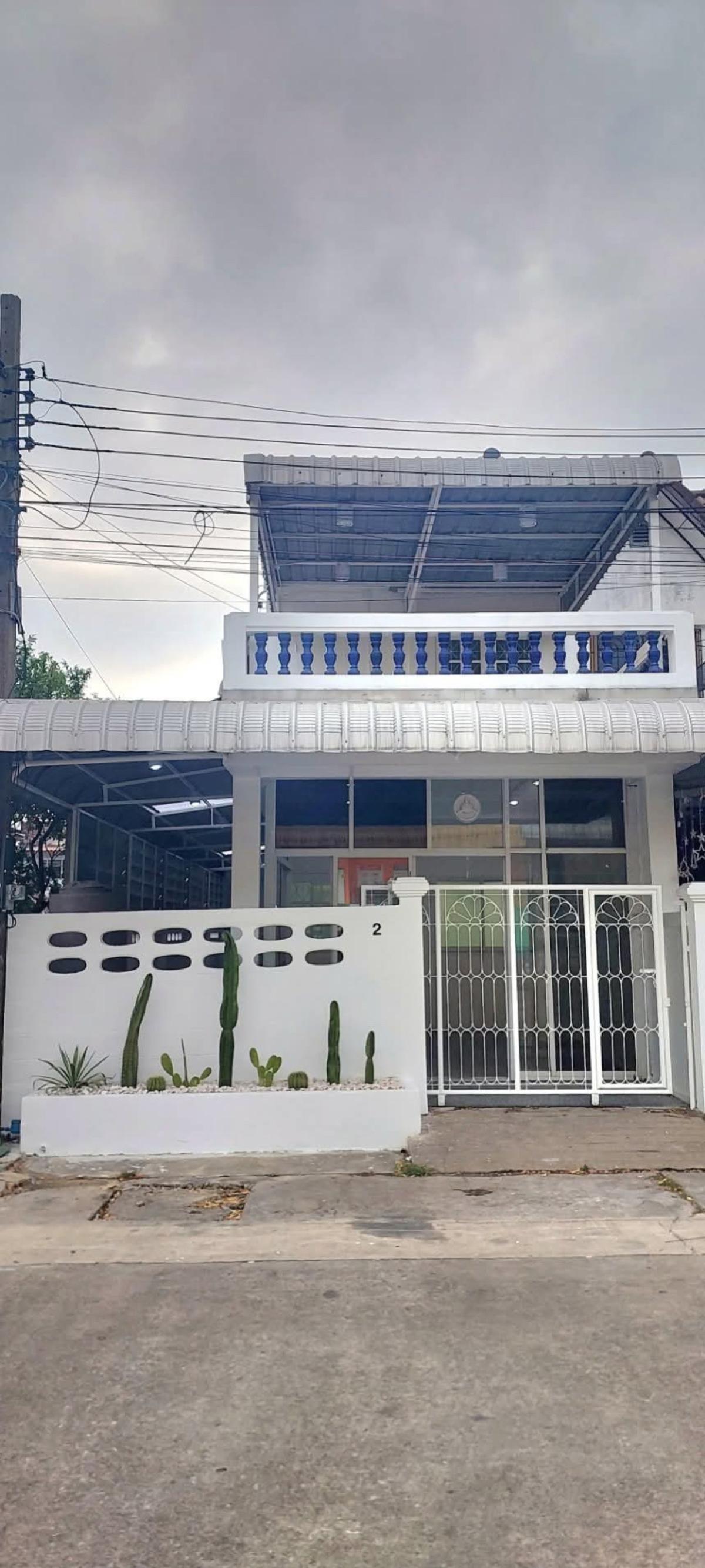 ขายทาวน์โฮมพุทธมณฑล ศาลายา : ขายทาวน์เฮ้าส์/ทาวน์โฮม  บ้านเจ้าพระยาวิลล่า รีโนเวทใหม่ ศาลาธรรมสพน์ เขต ทวีวัฒนา กรุงเทพ CX-145096