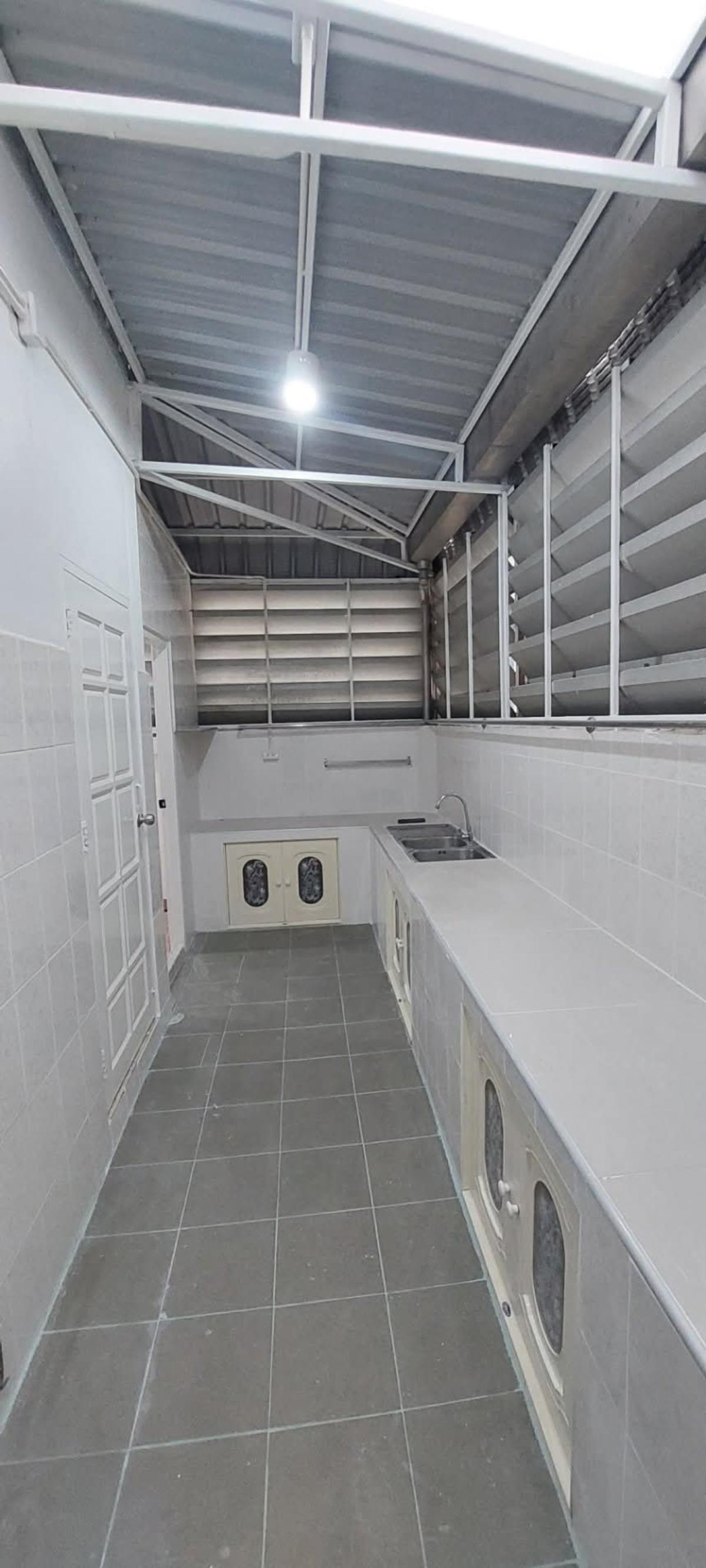 ขายทาวน์โฮมพุทธมณฑล ศาลายา : ขายทาวน์เฮ้าส์/ทาวน์โฮม  บ้านเจ้าพระยาวิลล่า รีโนเวทใหม่ ศาลาธรรมสพน์ เขต ทวีวัฒนา กรุงเทพ CX-145096