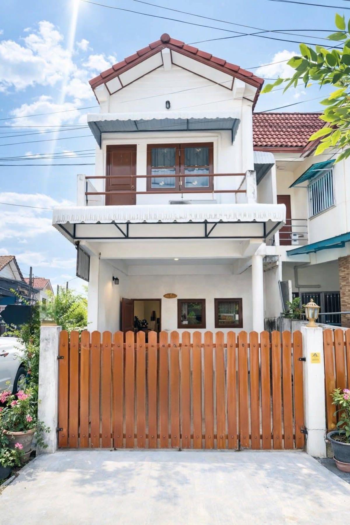 ขายทาวน์โฮมนวมินทร์ รามอินทรา : ขายทาวน์เฮ้าส์/ทาวน์โฮม  บ้าน พัชรัฐ ห้องมุม MRT-คู้บอน ท่าแร้ง เขต บางเขน กรุงเทพ CX-145103