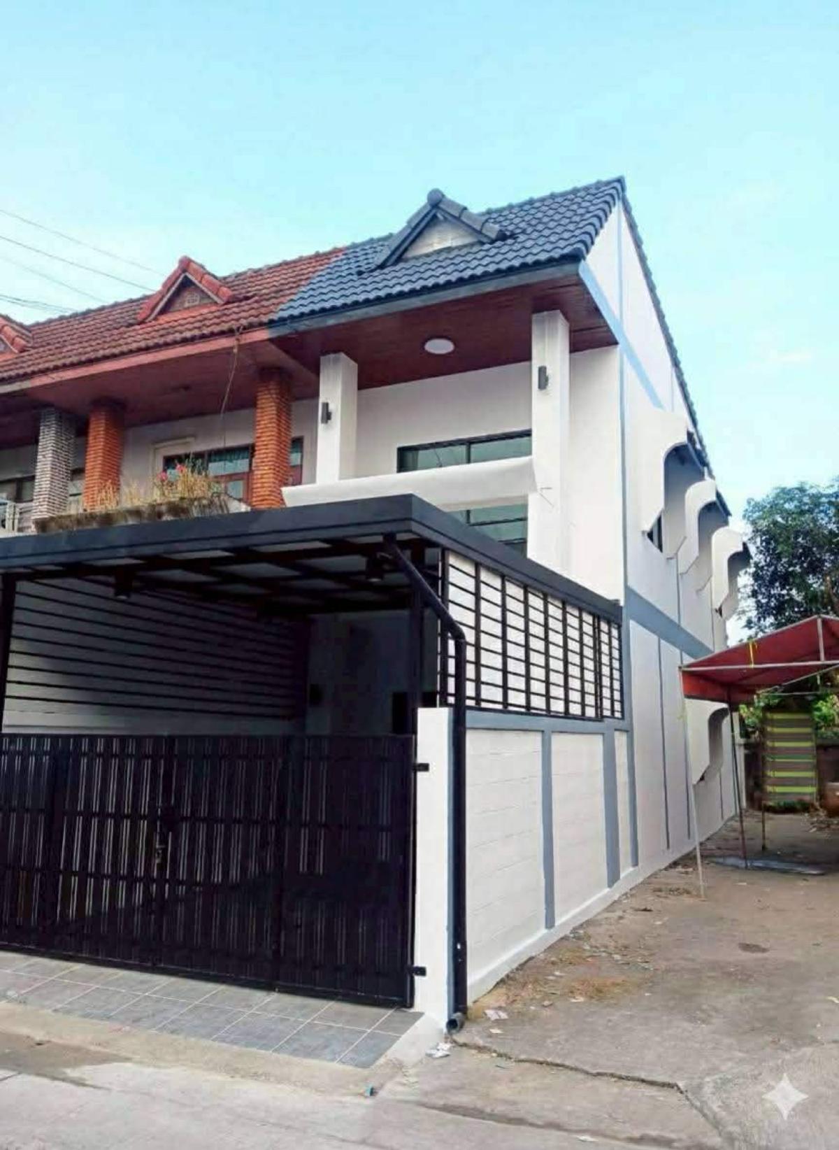 For SaleTownhomeBang kae, Phetkasem : For Sale Townhouse/Townhome  , Nong Khaem Village , corner unit , newly renovated , MRT-Lak Song , Nong Khaem , Nong Khaem , Bangkok , CX-145112
