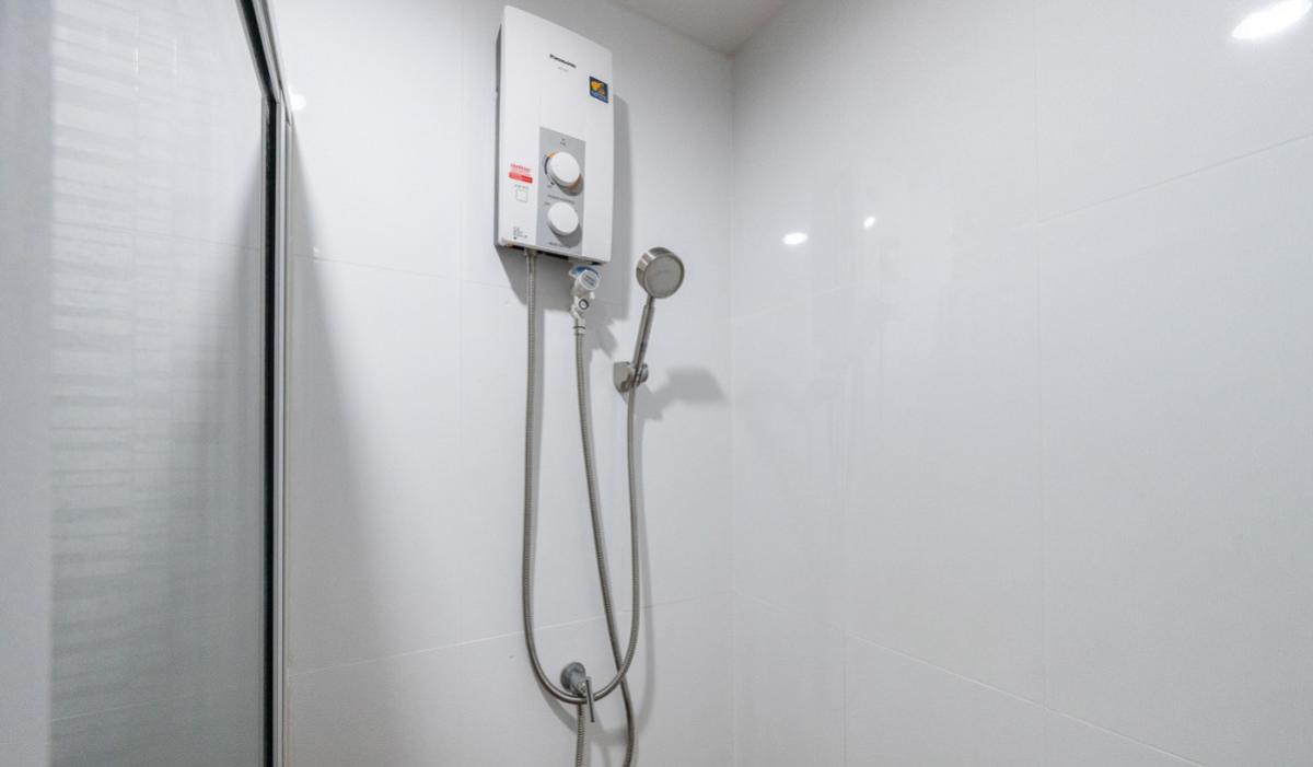 ขายคอนโดรัตนาธิเบศร์ สนามบินน้ำ พระนั่งเกล้า : ขายคอนโด  เดอะ คริสตัล คอนโด 2 เรวดี MRT-ศูนย์ราชการนนทบุรี ตลาดขวัญ เมืองนนทบุรี นนทบุรี CX-145078