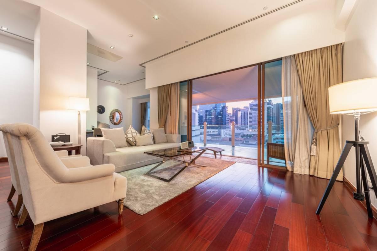 ขายคอนโดสุขุมวิท อโศก ทองหล่อ : ขายคอนโด  เลอ รัฟฟิเน่ สุขุมวิท 39 BTS-พร้อมพงษ์ คลองตันเหนือ เขต วัฒนา กรุงเทพ CX-145057