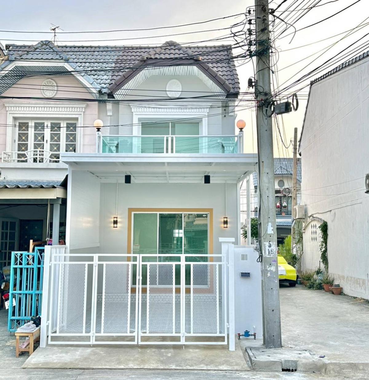 ขายทาวน์โฮมนนทบุรี บางใหญ่ บางบัวทอง : ขายทาวน์เฮ้าส์/ทาวน์โฮม  มนวดี กรีนพาร์ค พิมลราช บางบัวทอง นนทบุรี CX-145007