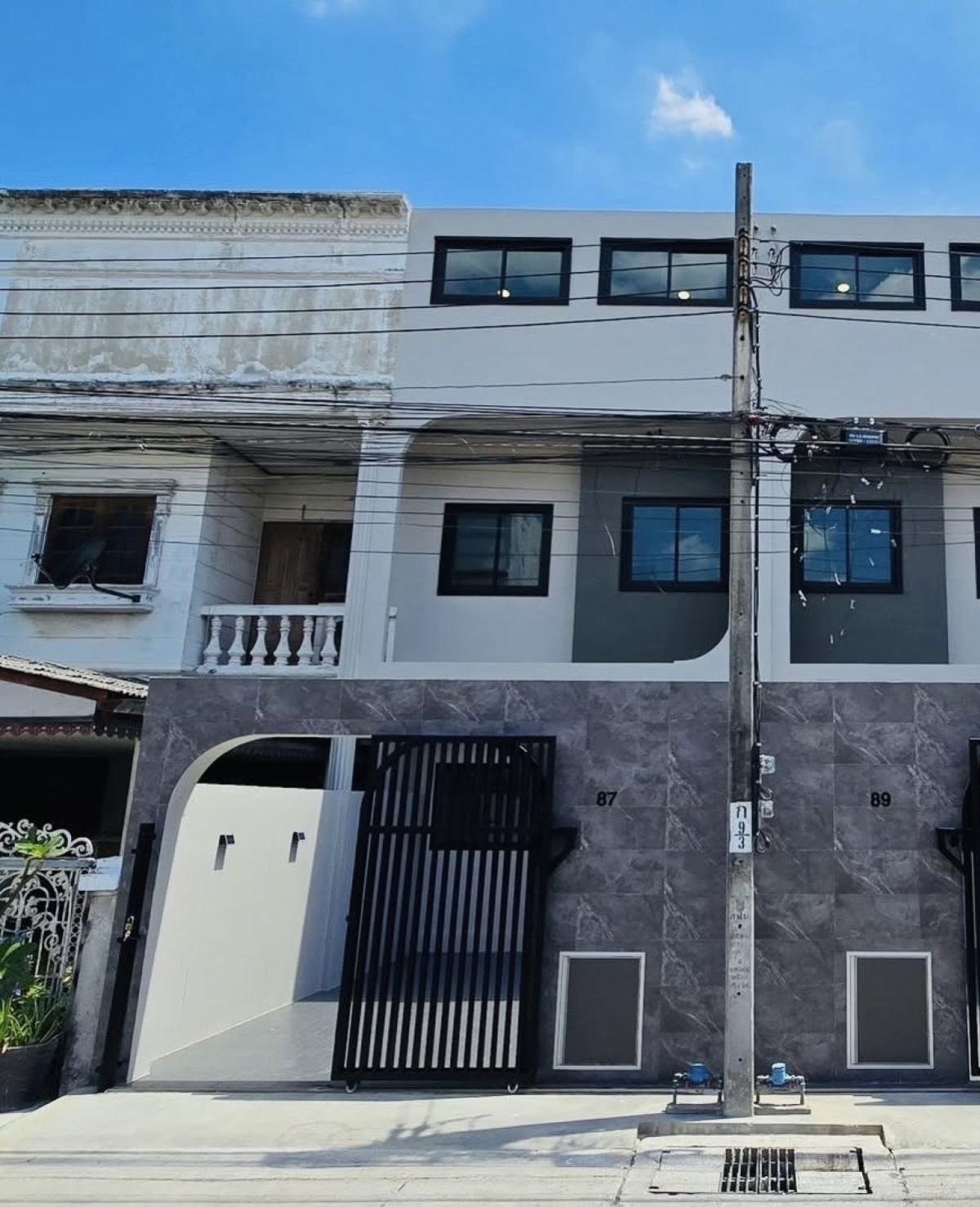 For SaleTownhomeOnnut, Udomsuk : For Sale 2-storey townhome Sukhumvit 101 , Bang Chak , Phra Khanong , Bangkok , CX-144758