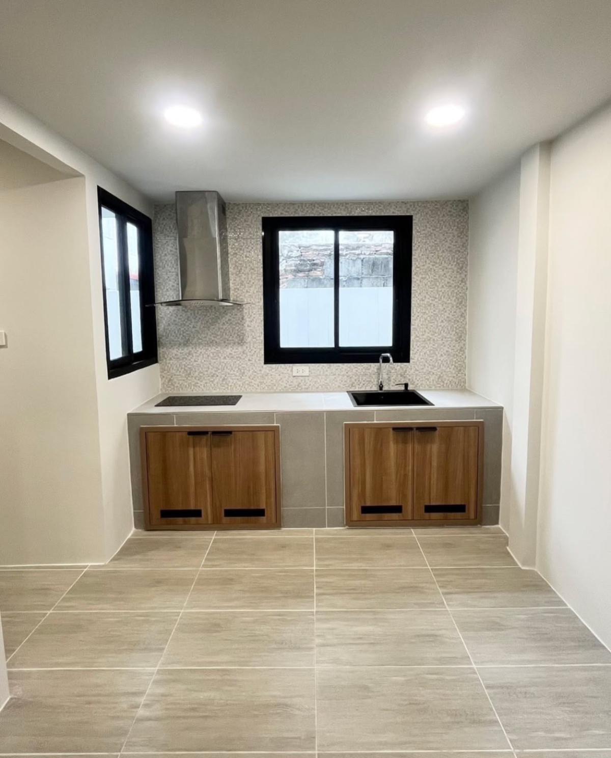 ขายทาวน์โฮมอ่อนนุช อุดมสุข : ขายทาวน์โฮม 2 ชั้น สุขุมวิท 101  บางจาก เขต พระโขนง กรุงเทพ CX-144758