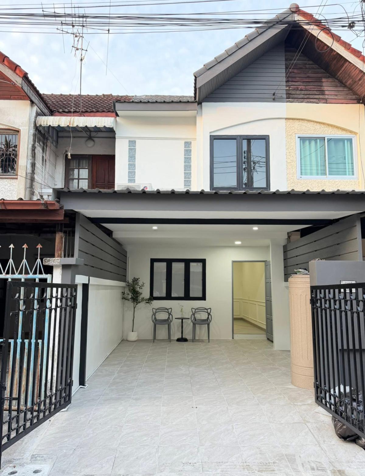 For SaleTownhomeChokchai 4, Ladprao 71, Ladprao 48, : For Sale Townhouse/Townhome  , Lert Ubon Chokchai 4 Soi 22 , MRT-Chokchai 4 , Lat Phrao , Lat Phrao , Bangkok , CX-144693