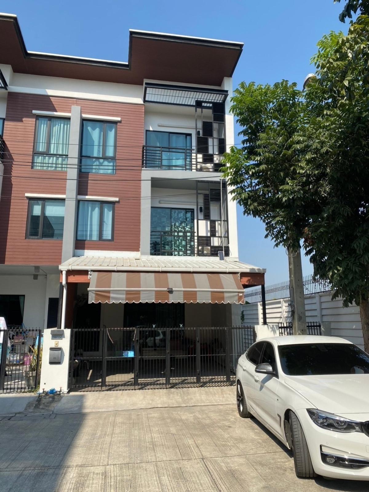 For SaleTownhomeBangna, Bearing, Lasalle : For Sale Townhouse/Townhome  , IFIELD BANGNA , high floor , corner unit , newly renovated , Dok Mai , Prawet , Bangkok , CX-144901