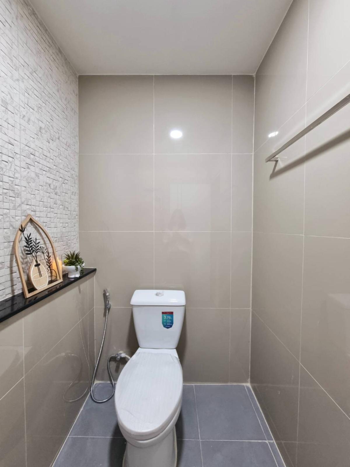 ขายทาวน์โฮมระยอง : ทาวน์เฮ้าส์รีโนเวท ตำบลเนินพระ  ระยอง  CX-144878