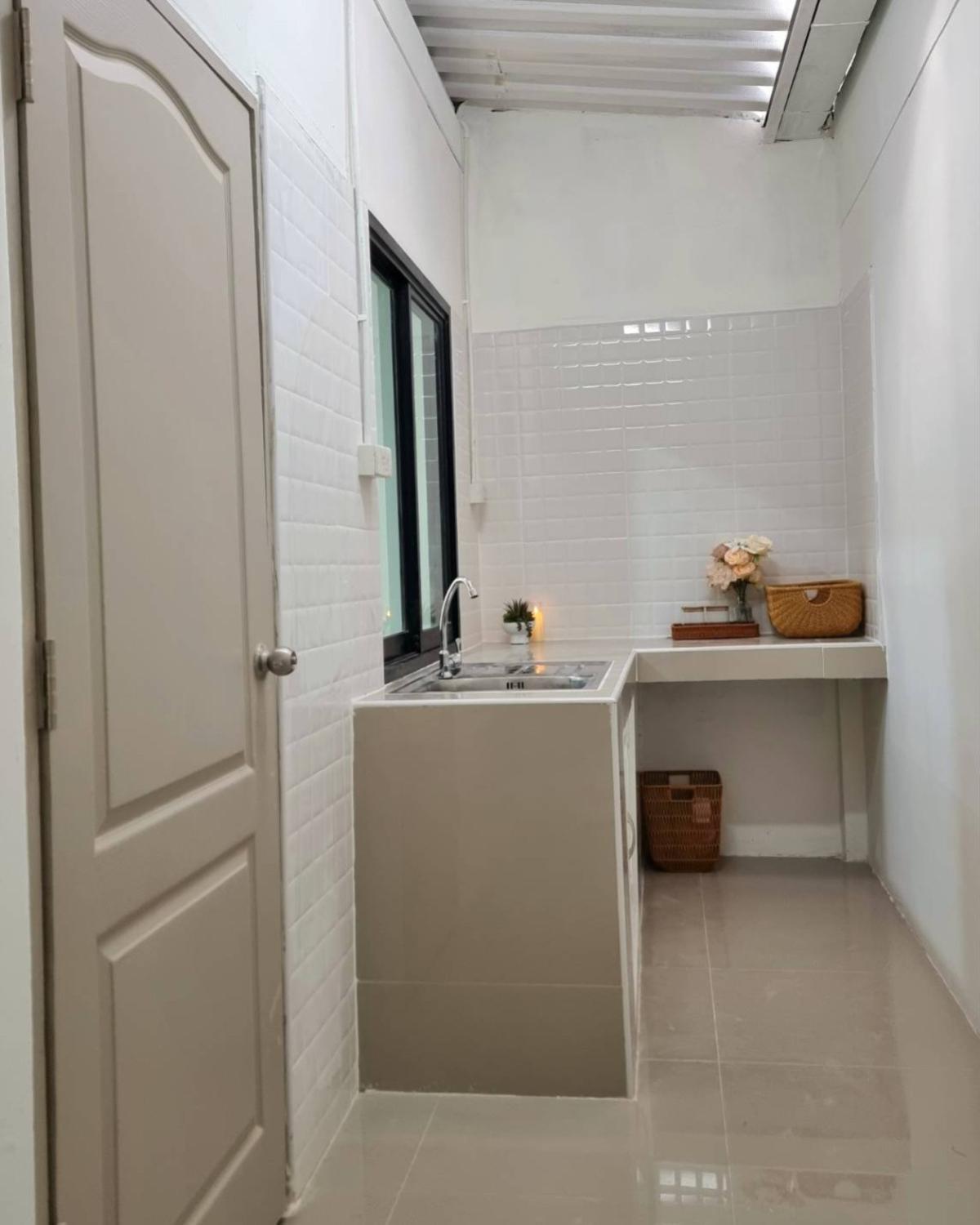 ขายทาวน์โฮมระยอง : ทาวน์เฮ้าส์รีโนเวท ตำบลเนินพระ  ระยอง  CX-144878