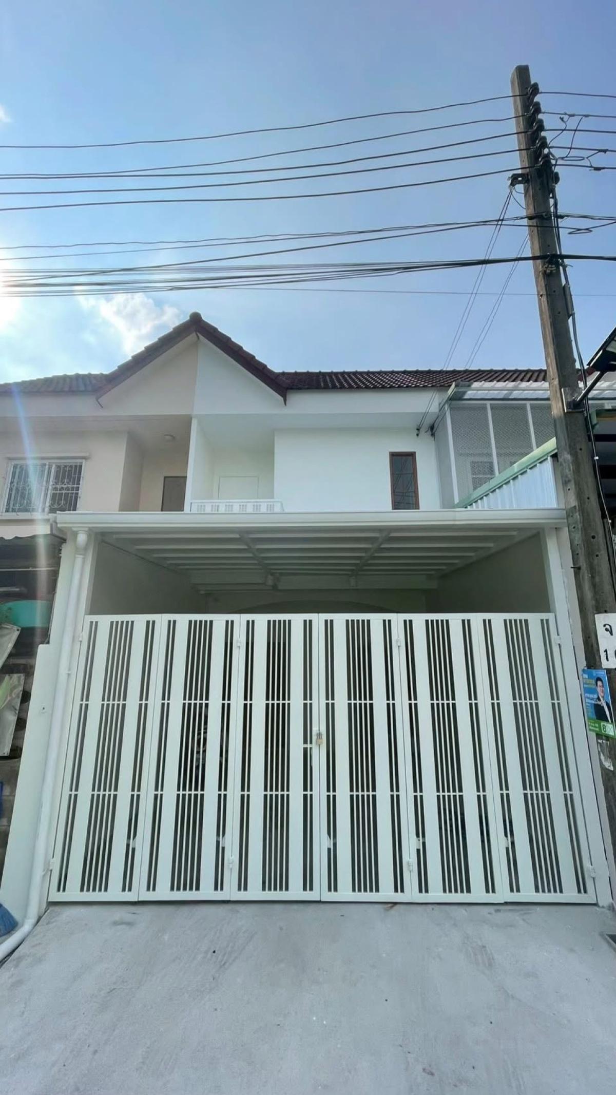 For SaleTownhomeKaset Nawamin,Ladplakao : For Sale Townhouse/Townhome  , Thanathani 2 Sukonthasawat 24 , MRT-Ladprao 71 , Lat Phrao , Lat Phrao , Bangkok , CX-144688