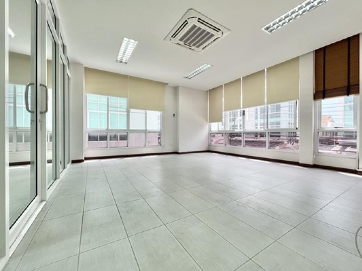 For SaleHome OfficeKaset Nawamin,Ladplakao : For Sale Homeoffice , Biz Galleria , wide frontage , newly renovated , Nuan Chan , Bung Kum , Bangkok , CX-144713