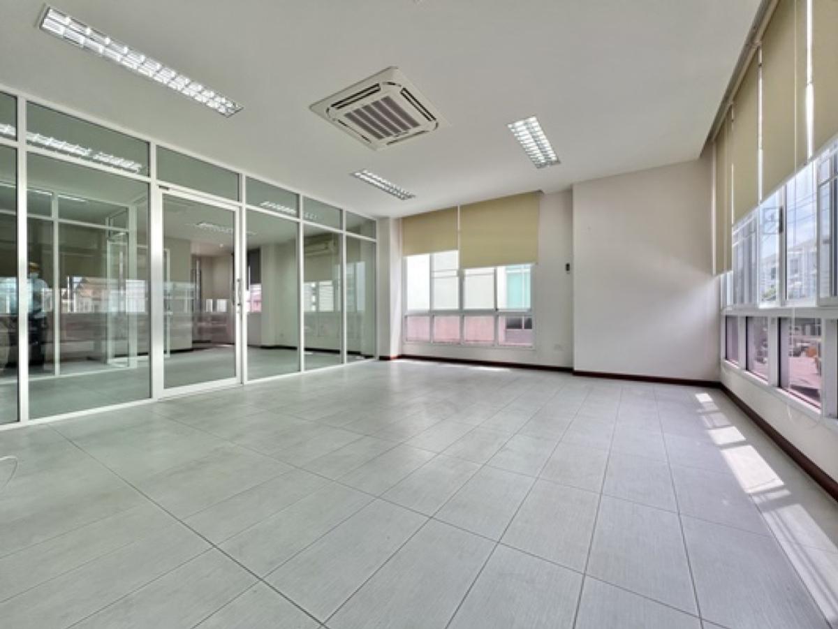 For SaleHome OfficeKaset Nawamin,Ladplakao : For Sale Homeoffice , Biz Galleria , wide frontage , newly renovated , Nuan Chan , Bung Kum , Bangkok , CX-144713