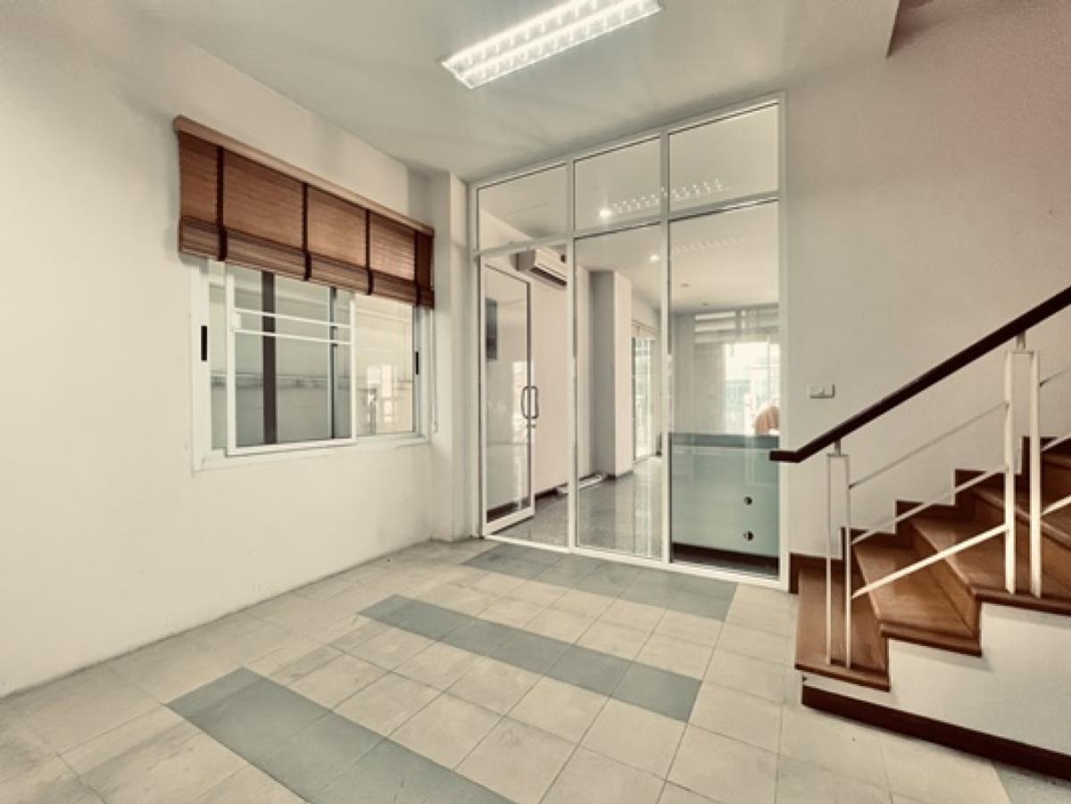 For SaleHome OfficeKaset Nawamin,Ladplakao : For Sale Homeoffice , Biz Galleria , wide frontage , newly renovated , Nuan Chan , Bung Kum , Bangkok , CX-144713