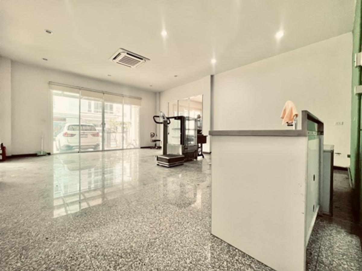 For SaleHome OfficeKaset Nawamin,Ladplakao : For Sale Homeoffice , Biz Galleria , wide frontage , newly renovated , Nuan Chan , Bung Kum , Bangkok , CX-144713