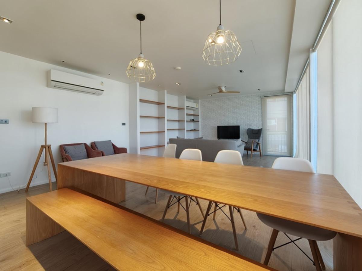 For SaleShop HouseSamut Prakan,Samrong : For Sale 3.5-story commercial building near BTS Royal Thai Navy Academy, just 100 meters  , corner unit , newly renovated , Pak Nam , Mueang Samut Prakan , Samut Prakarn , CX-144658